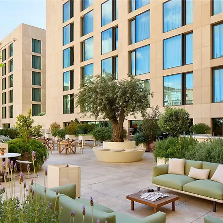 Me 5* برشلونة