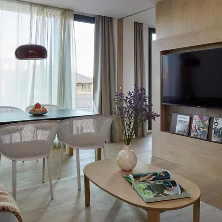 Hotel Me By Meliá 5*