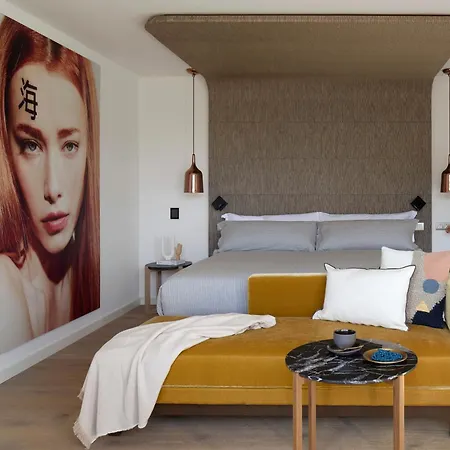 Hotel Me By Meliá 5*