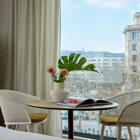 Hotel Me By Meliá 5*