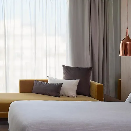 Hotel Me By Melia 5*