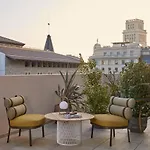 Отель Me By Melia Barcelona